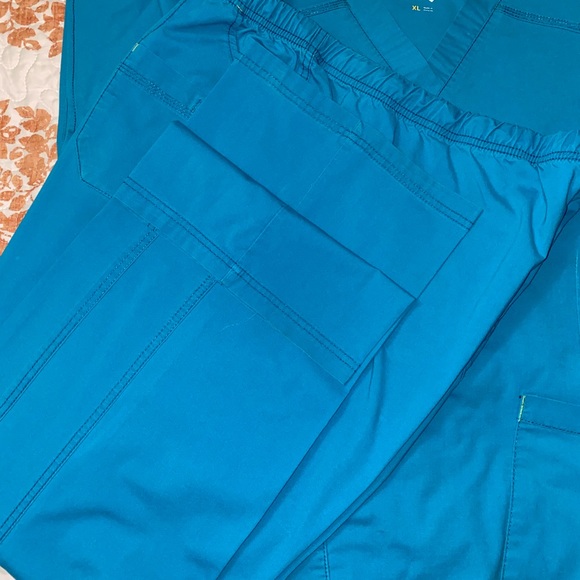 WOMEN WONDER FLEX UNIFORM SET - Picture 4 of 9